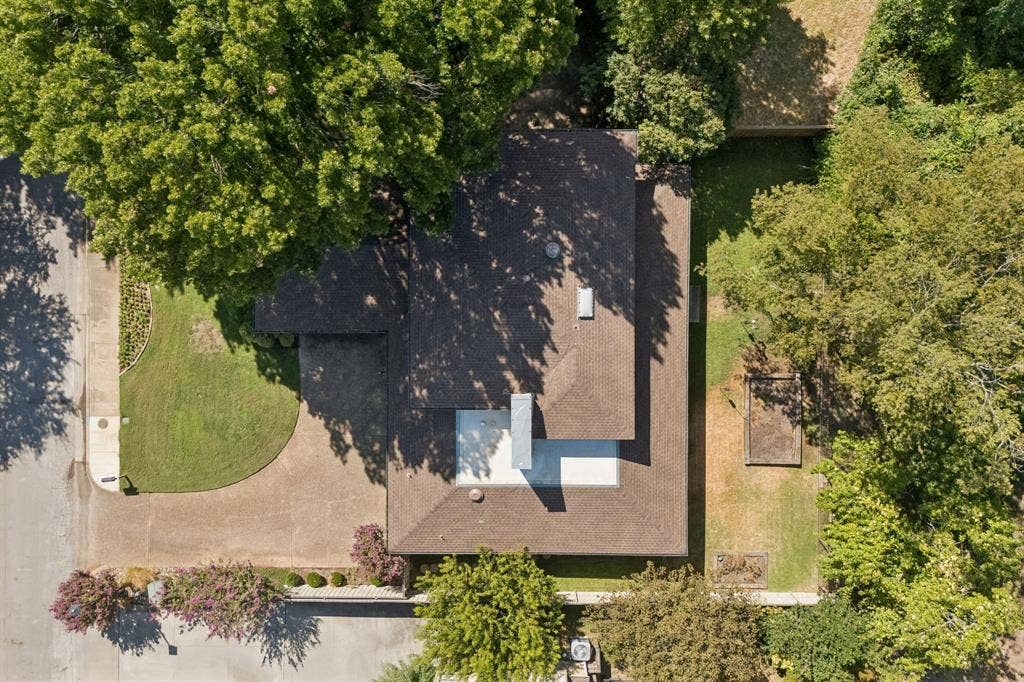 6720 Robin Willow Court, Dallas, TX 75248 6720 Robin Willow Court, Dallas, TX 75248