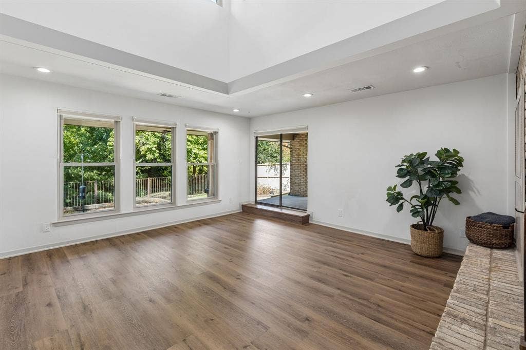 6720 Robin Willow Court, Dallas, TX 75248 6720 Robin Willow Court, Dallas, TX 75248