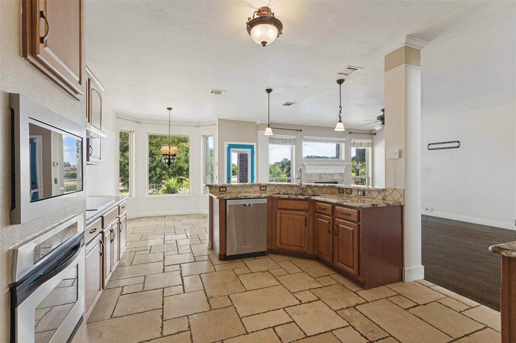 4237 Shores Court, Fort Worth, TX 76137 4237 Shores Court, Fort Worth, TX 76137