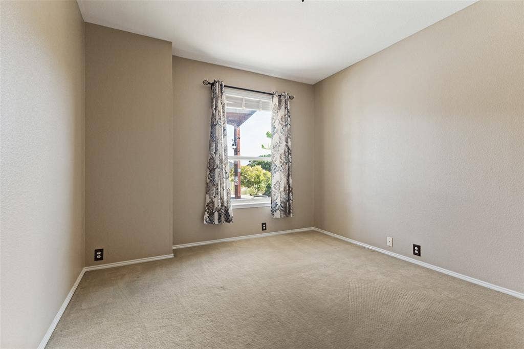 4237 Shores Court, Fort Worth, TX 76137 Downstairs Secondary Bedroom