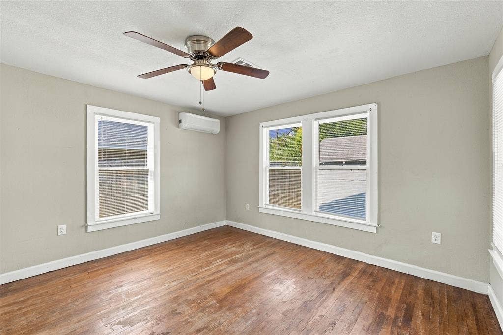 1001 Preston Street, Waco, TX 76704 1001 Preston Street, Waco, TX 76704