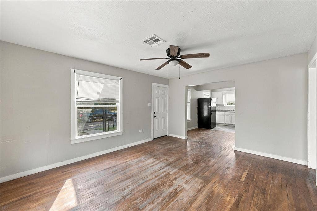 1001 Preston Street, Waco, TX 76704 1001 Preston Street, Waco, TX 76704