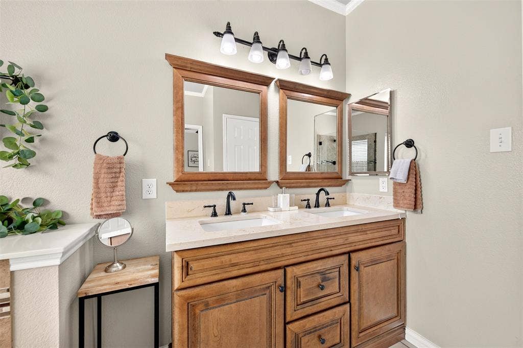 9928 Tanglebrush Drive, McKinney, TX 75072 9928 Tanglebrush Drive, McKinney, TX 75072