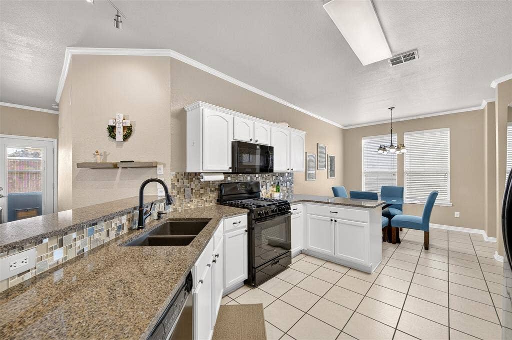 9928 Tanglebrush Drive, McKinney, TX 75072 9928 Tanglebrush Drive, McKinney, TX 75072