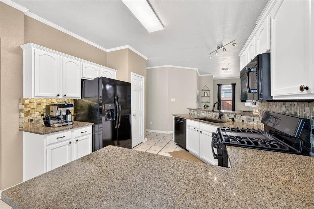 9928 Tanglebrush Drive, McKinney, TX 75072 9928 Tanglebrush Drive, McKinney, TX 75072
