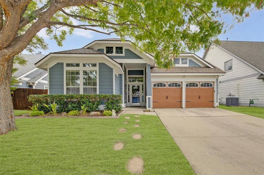 Property photo for 9928 Tanglebrush Drive, McKinney, TX