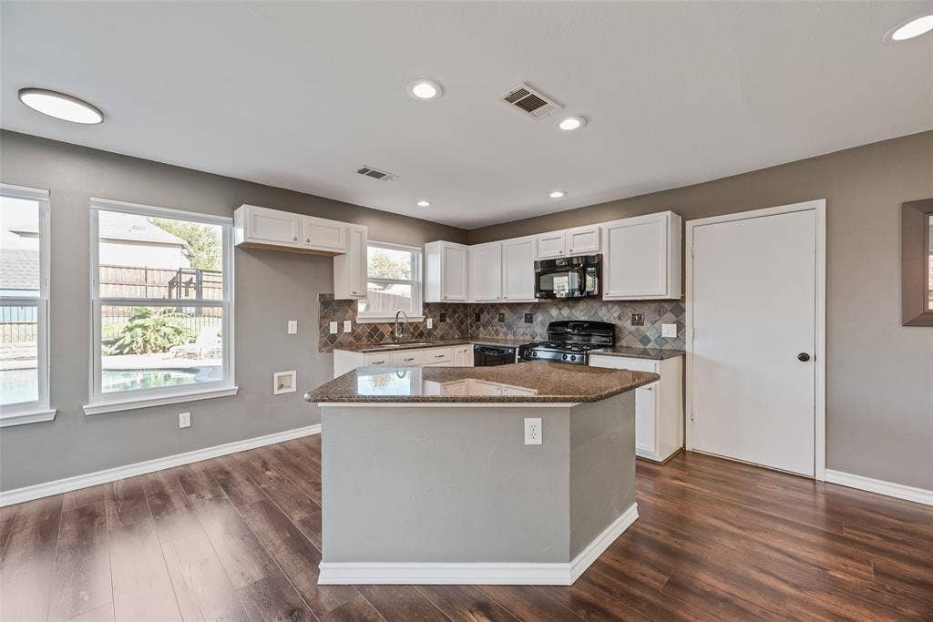 905 Elizabeth Drive, Lewisville, TX 75067 905 Elizabeth Drive, Lewisville, TX 75067