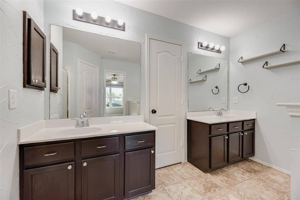 905 Elizabeth Drive, Lewisville, TX 75067 905 Elizabeth Drive, Lewisville, TX 75067