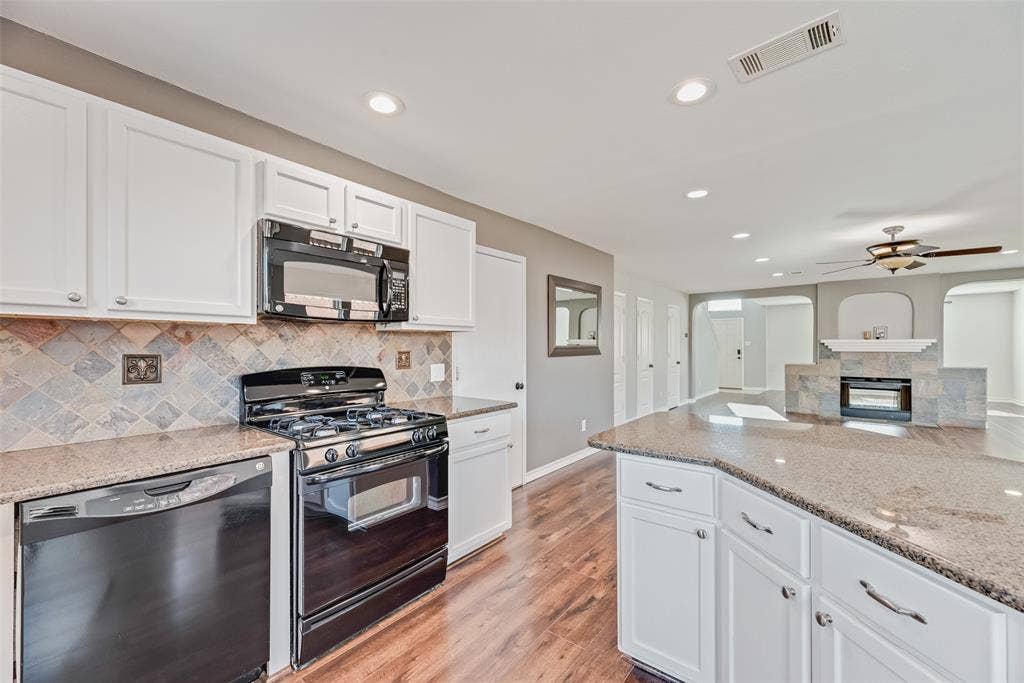 905 Elizabeth Drive, Lewisville, TX 75067 905 Elizabeth Drive, Lewisville, TX 75067