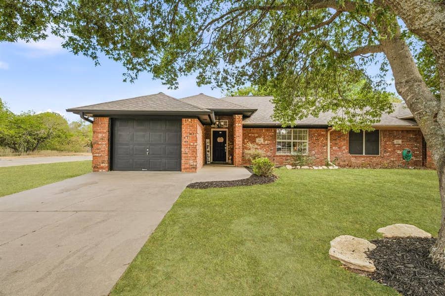 Property photo for 300 Wedgewood Drive, Stephenville, TX