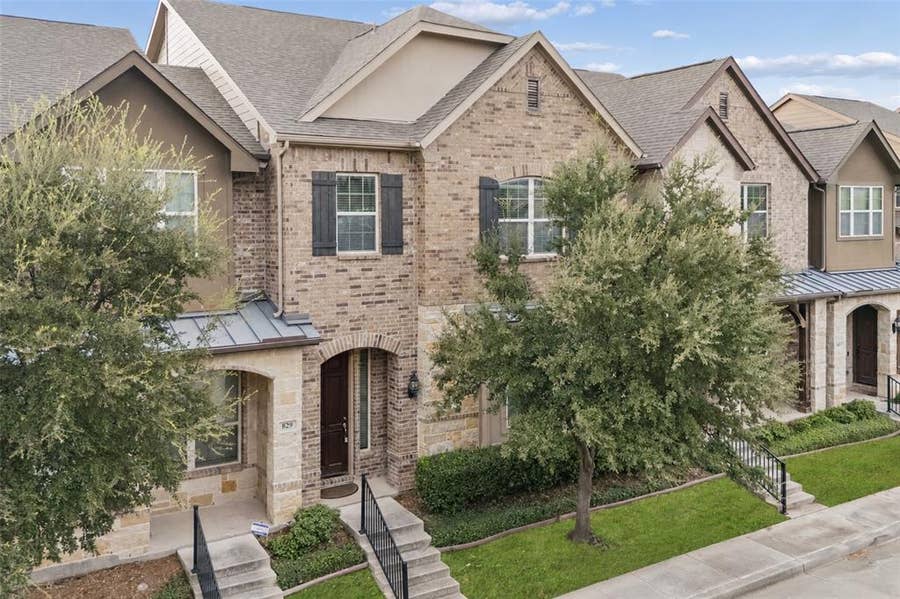 Property photo for 833 Rohan Drive, Richardson, TX
