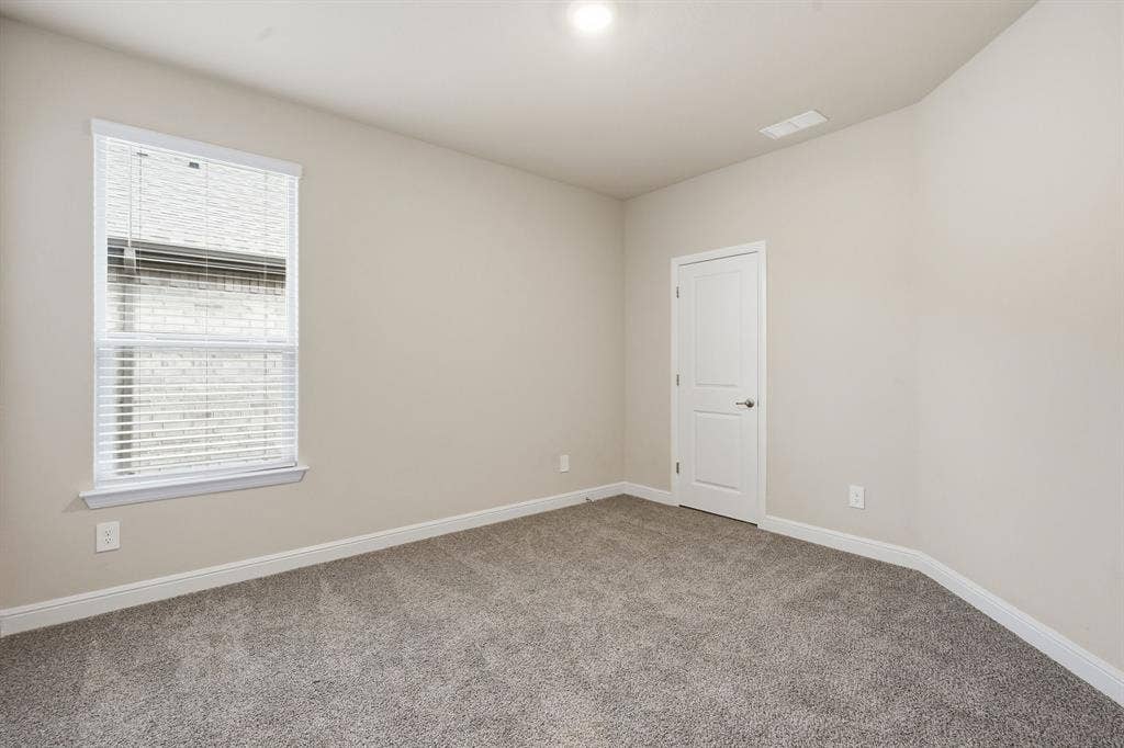 Bedroom or Personal Gym - You Decide