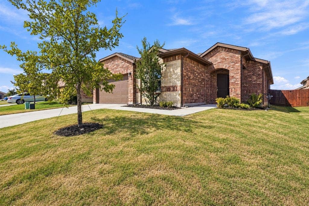 2228 Dyer Drive