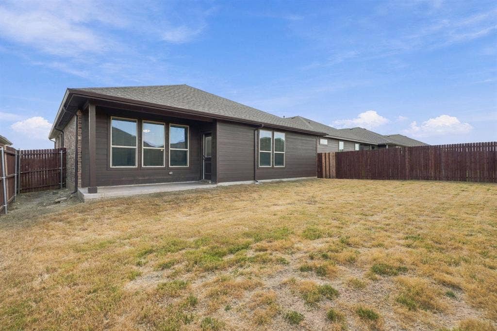 2228 Dyre Drive, Haslet, TX 76052