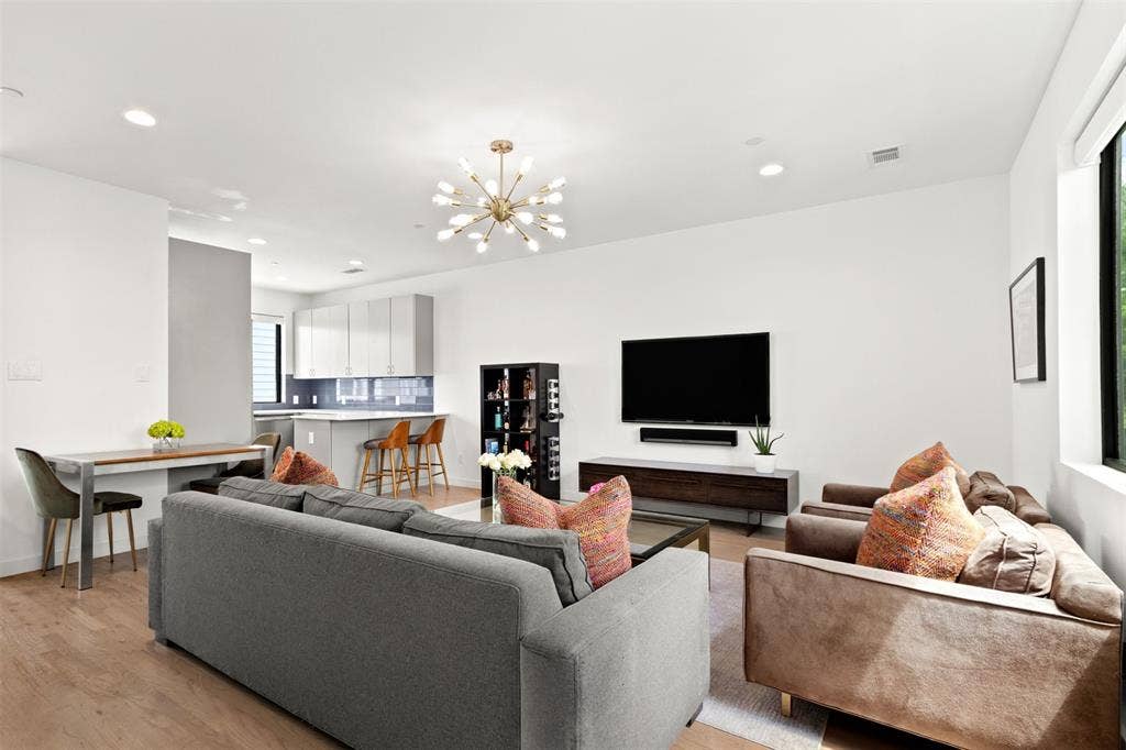 1430 Grigsby Avenue, #103, Dallas, TX 75204 1430 Grigsby Avenue, #103, Dallas, TX 75204