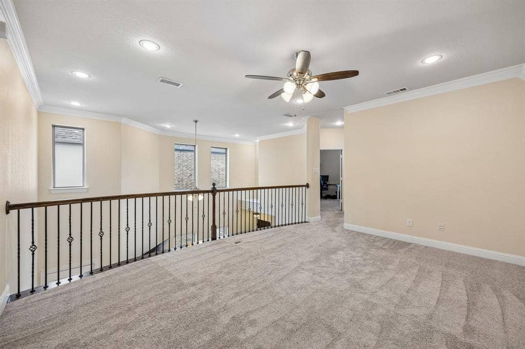 Upstairs game room/2nd living room