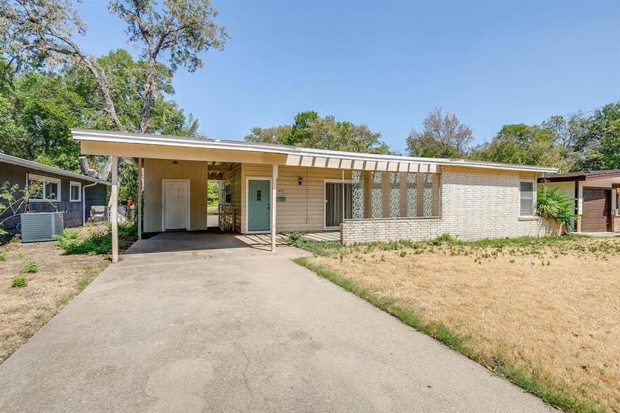 Property photo for 2812 Cordone Street, Fort Worth, TX