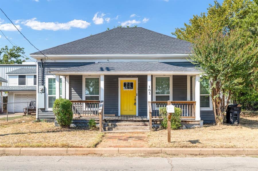 Property photo for 103 May Avenue, Cleburne, TX