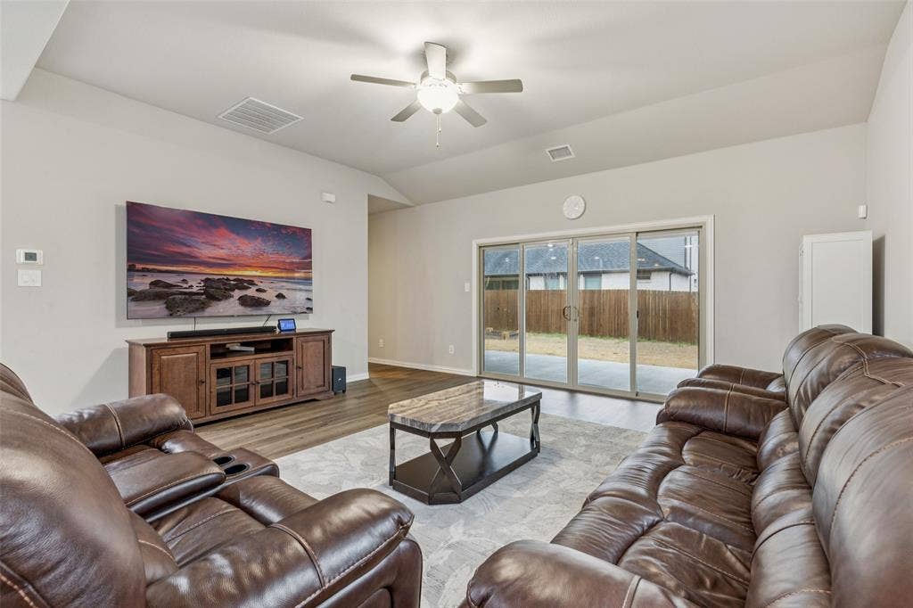 1108 Mahogany Drive, Melissa, TX 75454 1108 Mahogany Drive, Melissa, TX 75454