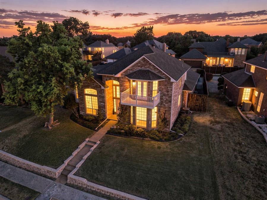 Property photo for 4609 Scenic Drive, Rowlett, TX