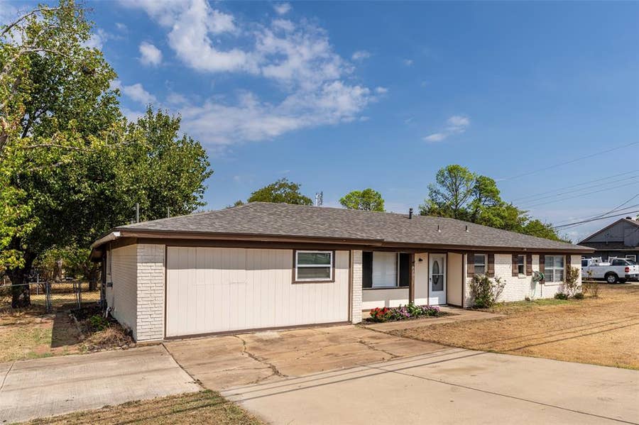 Property photo for 1101 Kennedale Sublett Road, Kennedale, TX