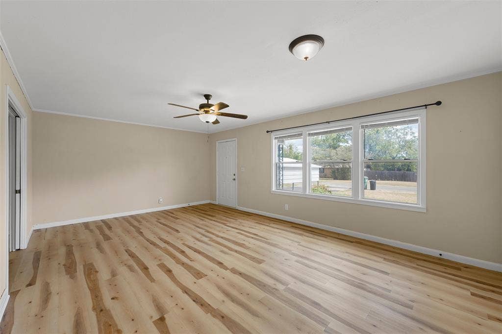 240 S Avenue A, Crawford, TX 76638 240 S Avenue A, Crawford, TX 76638