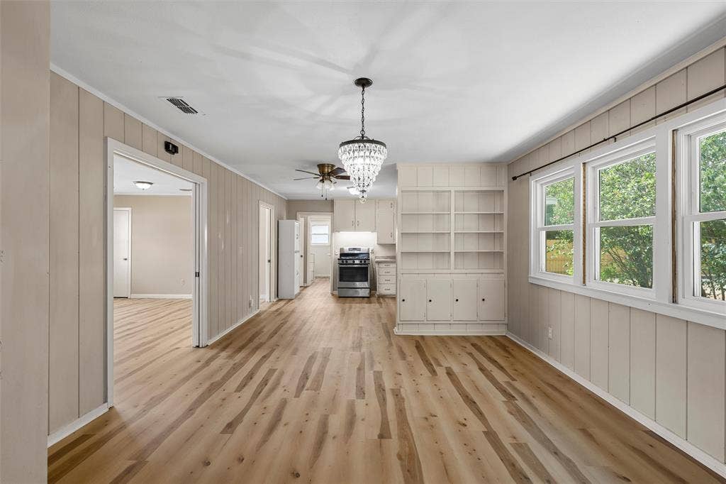 240 S Avenue A, Crawford, TX 76638 240 S Avenue A, Crawford, TX 76638