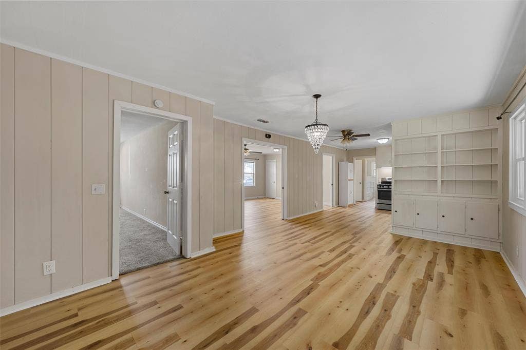 240 S Avenue A, Crawford, TX 76638 240 S Avenue A, Crawford, TX 76638