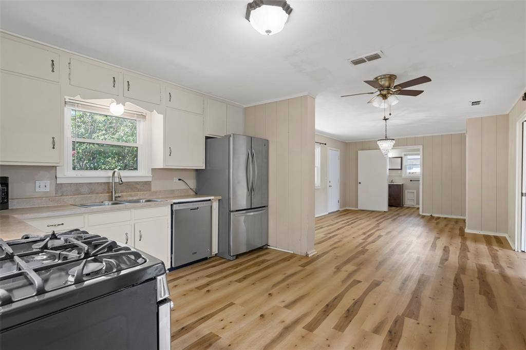 240 S Avenue A, Crawford, TX 76638 240 S Avenue A, Crawford, TX 76638
