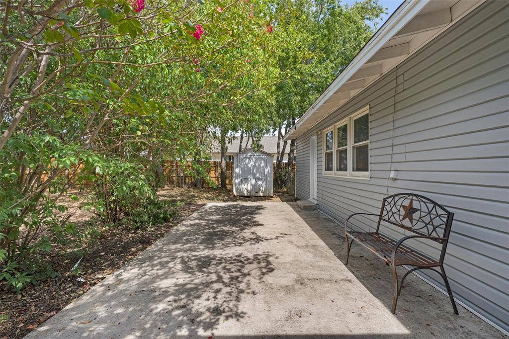 240 S Avenue A, Crawford, TX 76638 240 S Avenue A, Crawford, TX 76638