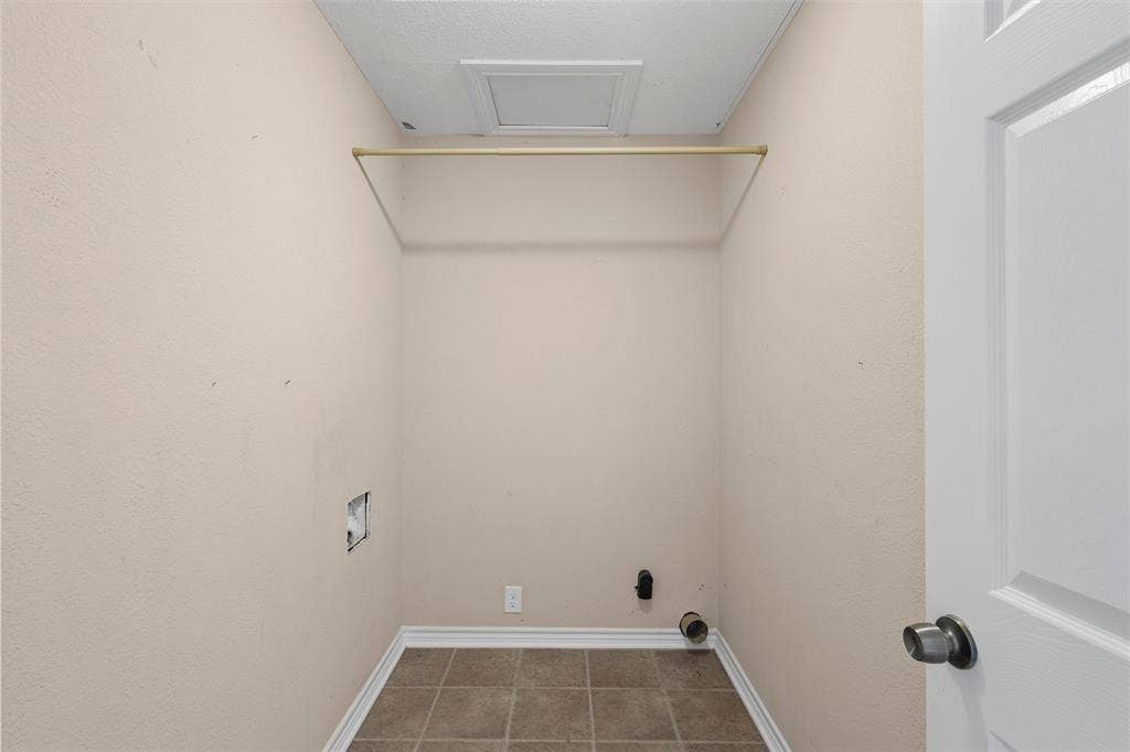240 S Avenue A, Crawford, TX 76638 240 S Avenue A, Crawford, TX 76638