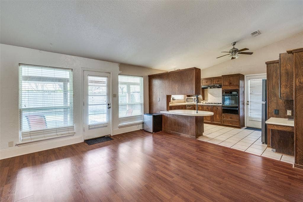 3406 Halifax Drive, Arlington, TX 76013 3406 Halifax Drive, Arlington, TX 76013