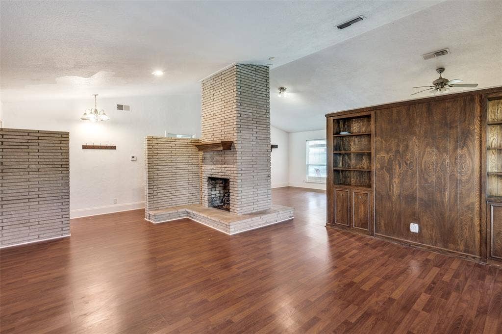 3406 Halifax Drive, Arlington, TX 76013 3406 Halifax Drive, Arlington, TX 76013
