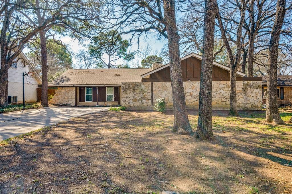 3406 Halifax Drive, Arlington, TX 76013 3406 Halifax Drive, Arlington, TX 76013