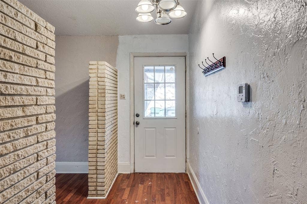 3406 Halifax Drive, Arlington, TX 76013 3406 Halifax Drive, Arlington, TX 76013
