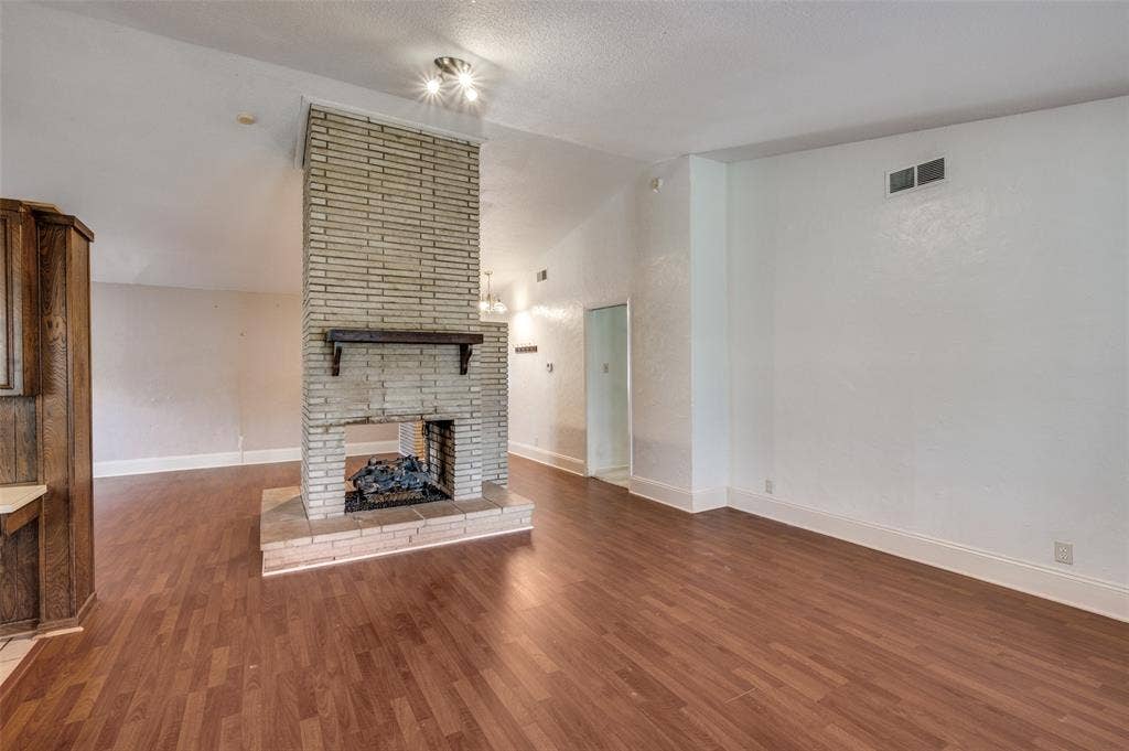 3406 Halifax Drive, Arlington, TX 76013 3406 Halifax Drive, Arlington, TX 76013