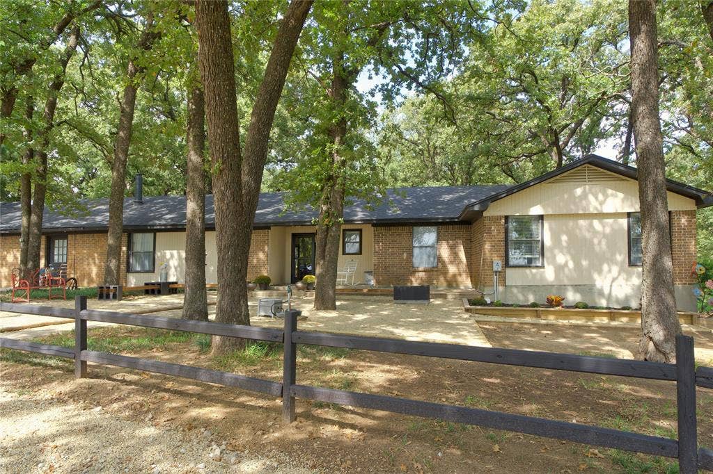 711 County Road 162, Gainesville, TX 76240