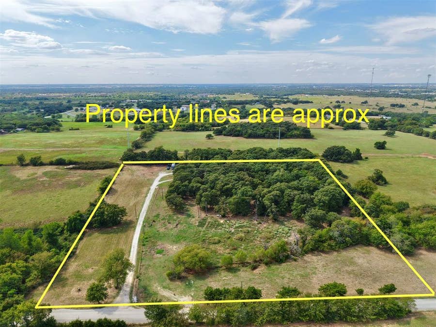 Property photo for 711 County Road 162, Gainesville, TX