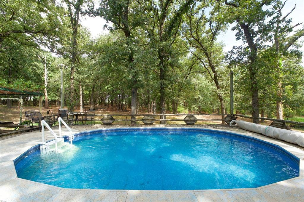 711 County Road 162, Gainesville, TX 76240