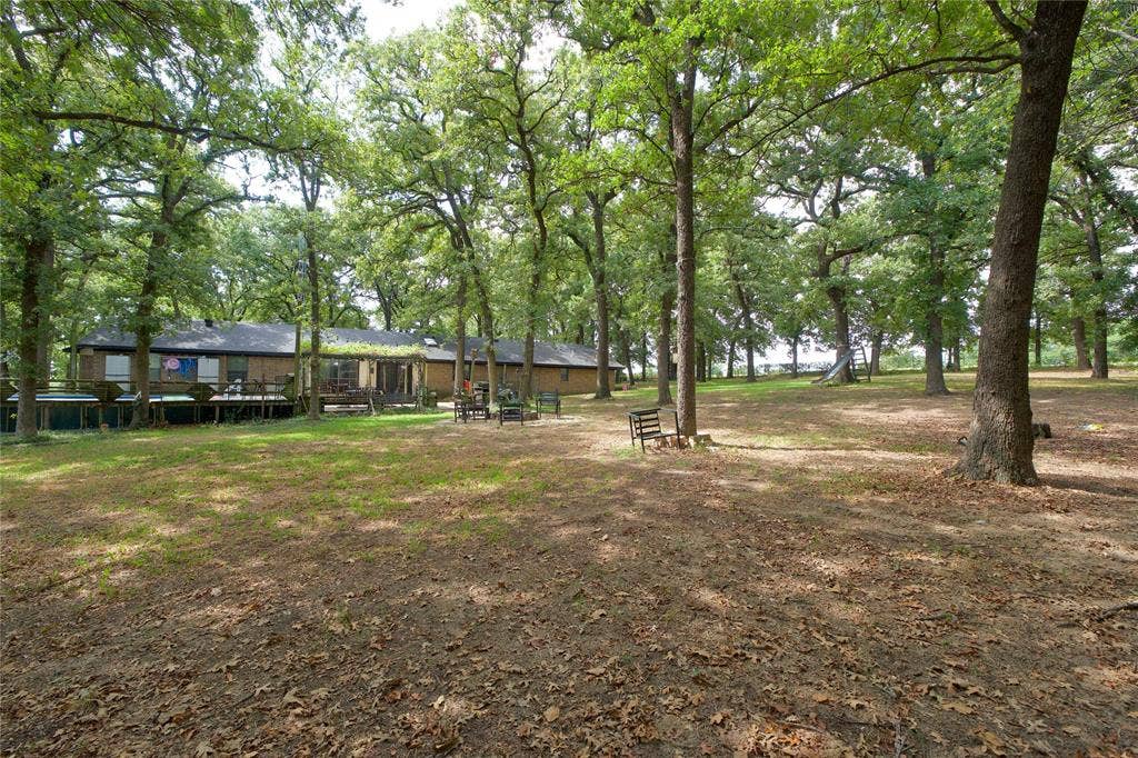 711 County Road 162, Gainesville, TX 76240