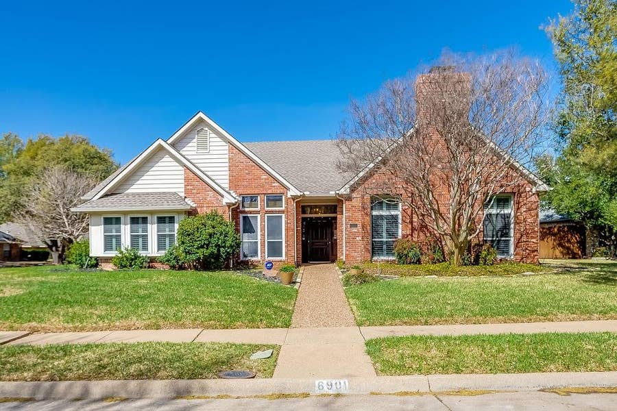 Property photo for 6901 April Way Circle, Plano, TX