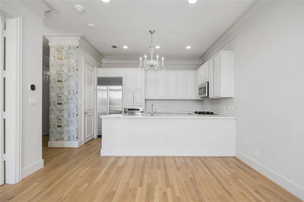 3535 Gillespie Street, #507, Dallas, TX 75219 3535 Gillespie Street, #507, Dallas, TX 75219