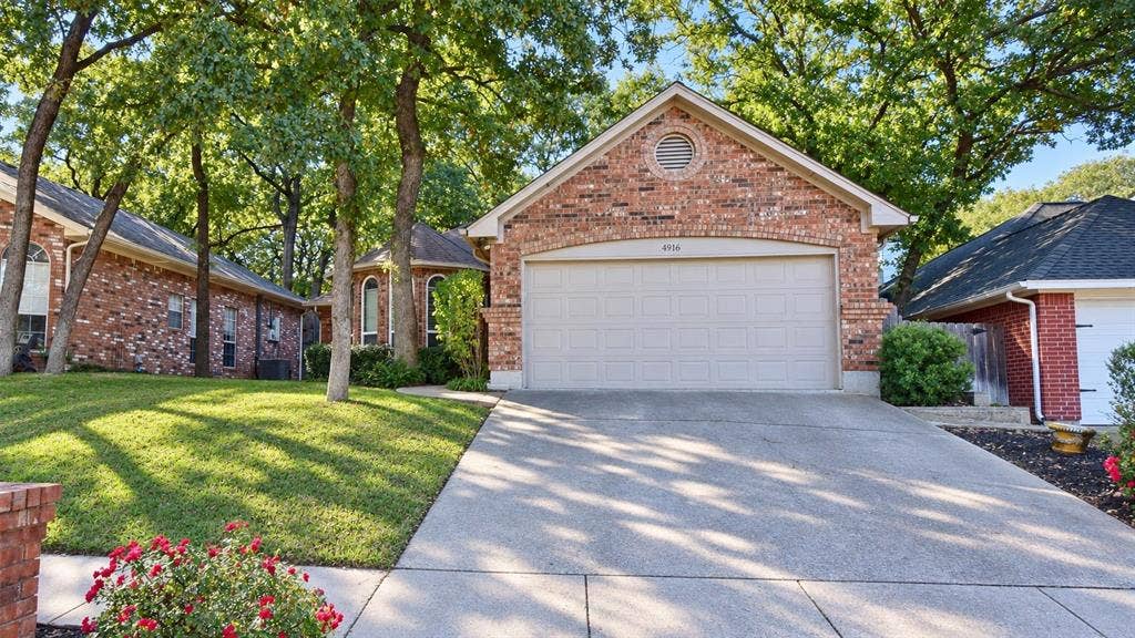 4916 Canberra Lane, Arlington, TX 76017 4916 Canberra Lane, Arlington, TX 76017