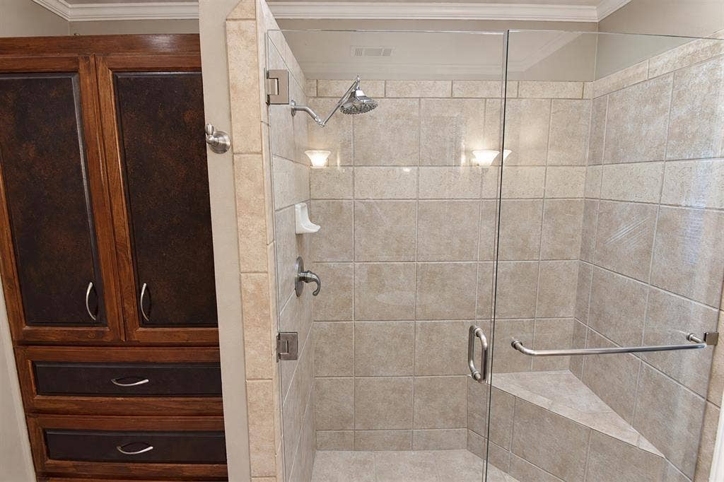 4916 Canberra Lane, Arlington, TX 76017 4916 Canberra Lane, Arlington, TX 76017