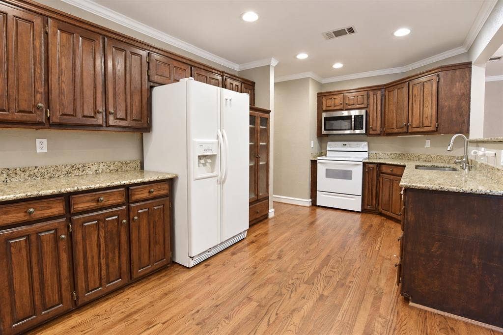 4916 Canberra Lane, Arlington, TX 76017 4916 Canberra Lane, Arlington, TX 76017