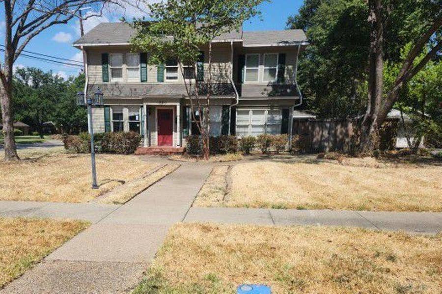 Property photo for 1820 Maplewood Avenue, Corsicana, TX