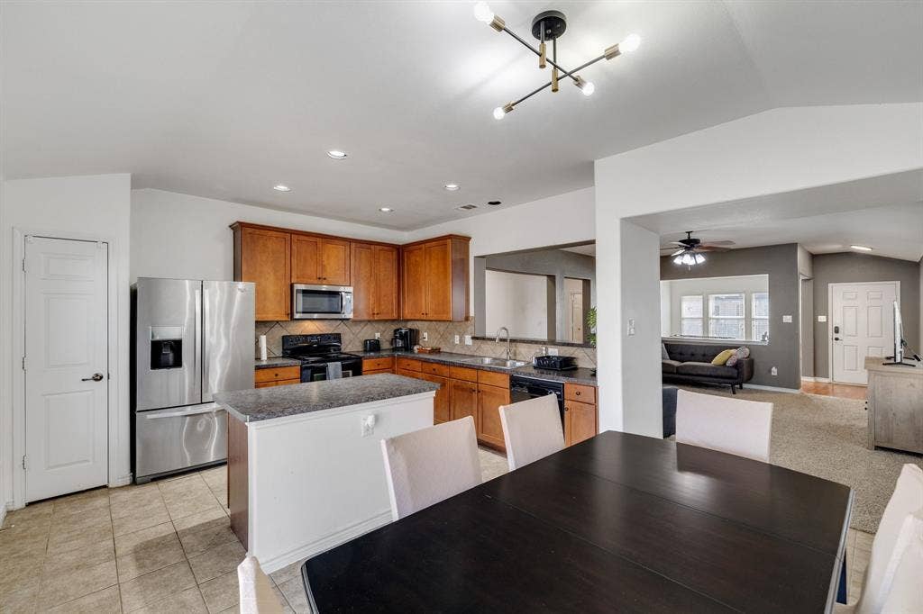7004 Cotton Seed Drive, McKinney, TX 75070 7004 Cotton Seed Drive, McKinney, TX 75070