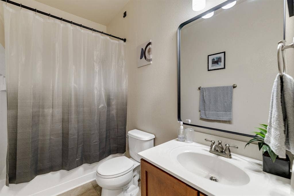 7004 Cotton Seed Drive, McKinney, TX 75070 7004 Cotton Seed Drive, McKinney, TX 75070