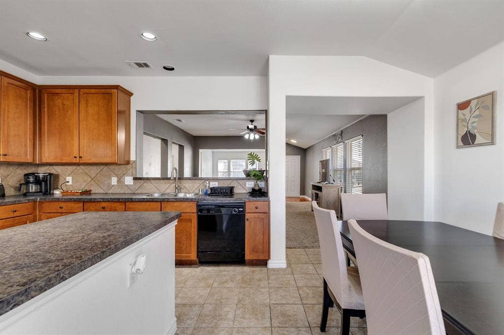 7004 Cotton Seed Drive, McKinney, TX 75070 7004 Cotton Seed Drive, McKinney, TX 75070