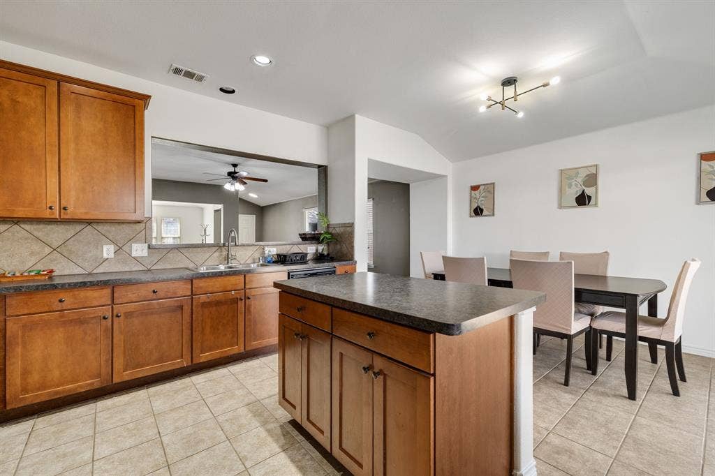 7004 Cotton Seed Drive, McKinney, TX 75070 7004 Cotton Seed Drive, McKinney, TX 75070